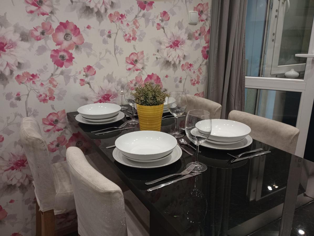 Bezagenta 2 Bedroom With Balcony Fast Wifi/Free Underground Parking Warschau Buitenkant foto
