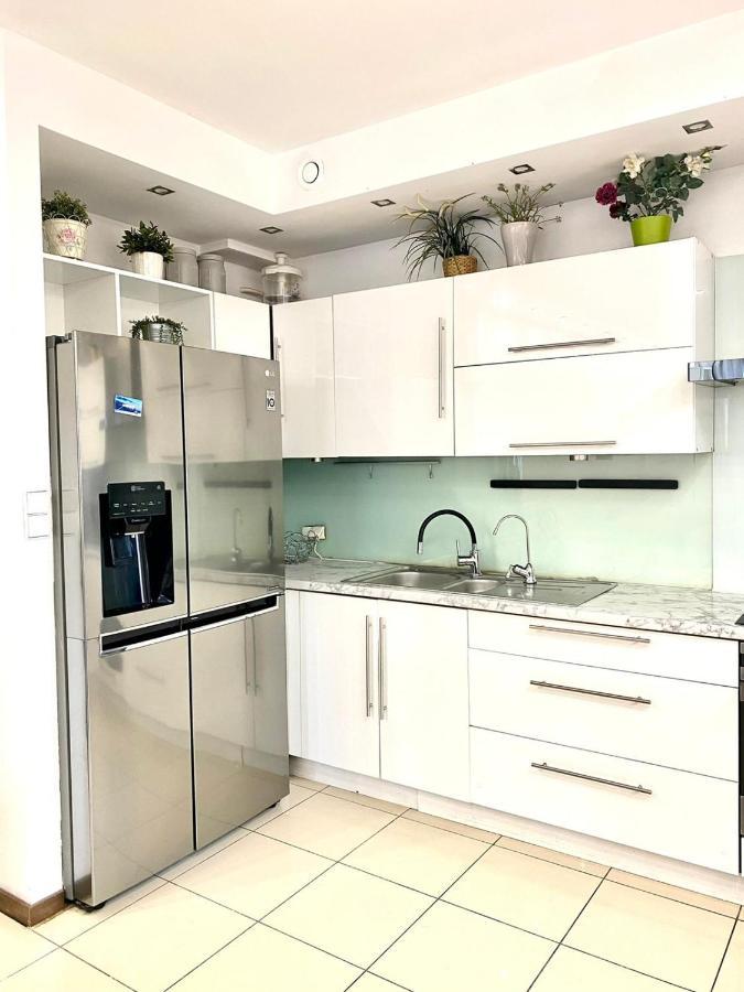 Bezagenta 2 Bedroom With Balcony Fast Wifi/Free Underground Parking Warschau Buitenkant foto